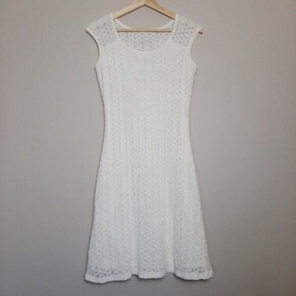 DONNA White Lace Stretchy Knee Length Midi Dress Sz M - Picture 2 of 10